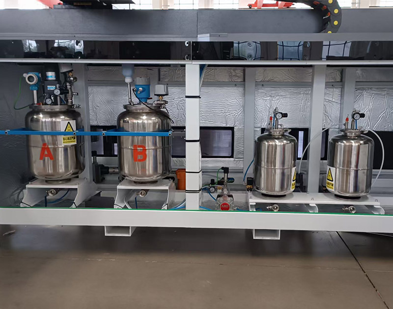 恒溫常量數(shù)控發(fā)泡密封涂膠機(jī)